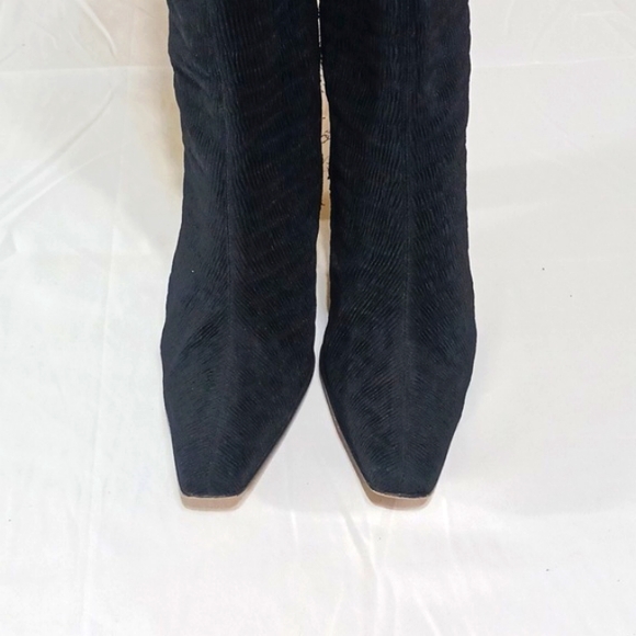 STUART WEITZMAN Black Textured Knee High Heeled Square Toe Boots Size 6 - Picture 5 of 13